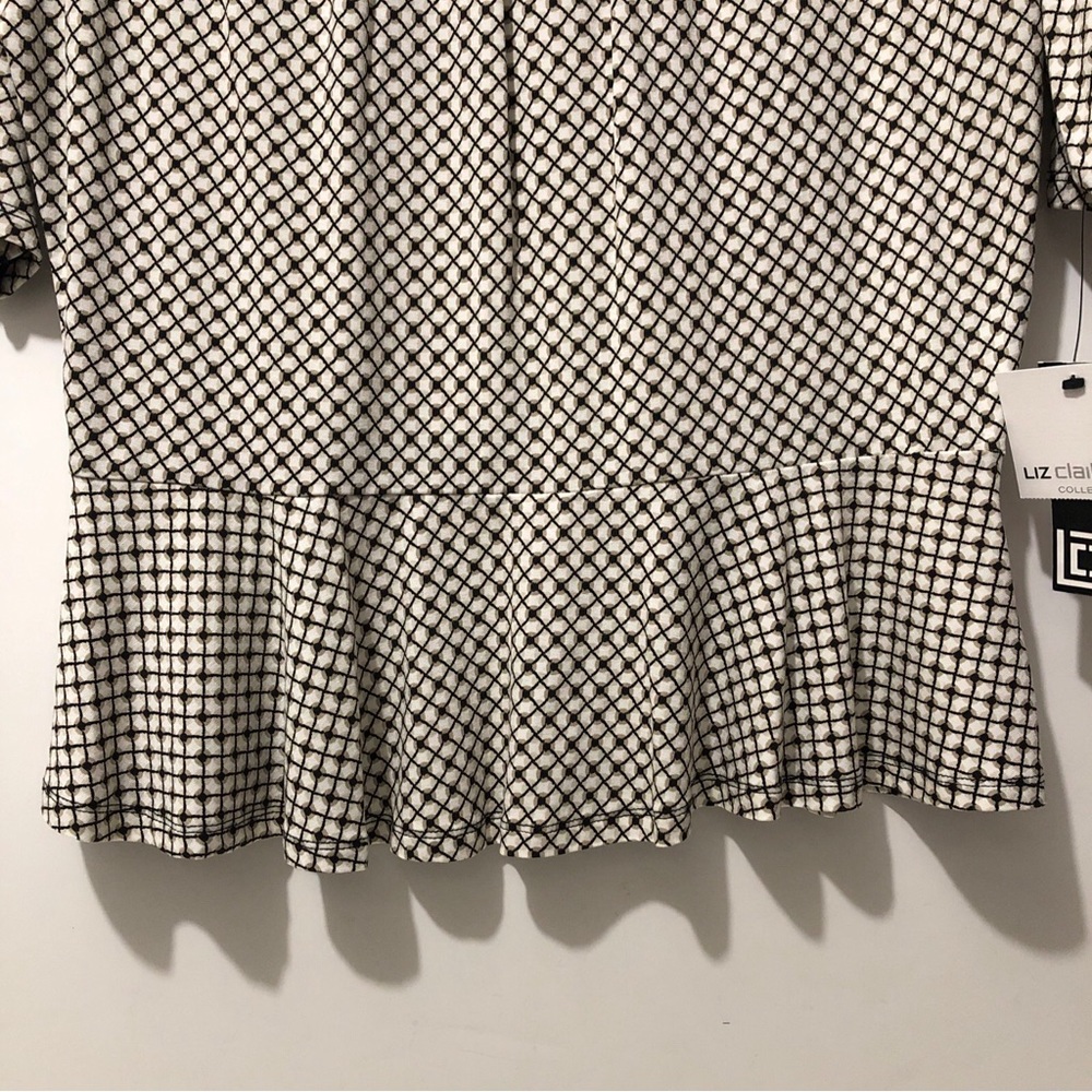 Liz Claiborne Ruffled Blouse Women M Stretch Knit Short Sleeve Dark Dune New - Picture 3 of 7